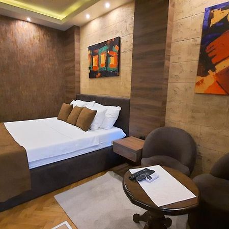 Stan Na Dan Apartman D Lux Jacuzzi Kragujevac Ngoại thất bức ảnh