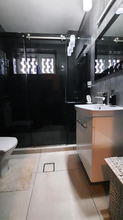Stan Na Dan Apartman D Lux Jacuzzi Kragujevac Ngoại thất bức ảnh