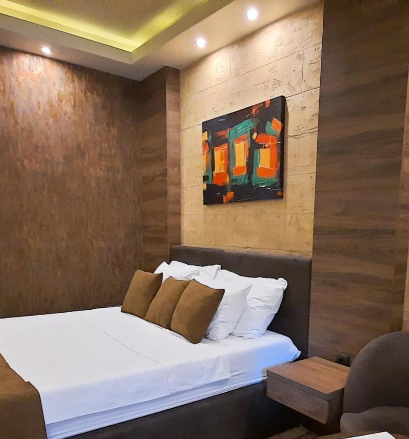 Stan Na Dan Apartman D Lux Jacuzzi Kragujevac Ngoại thất bức ảnh