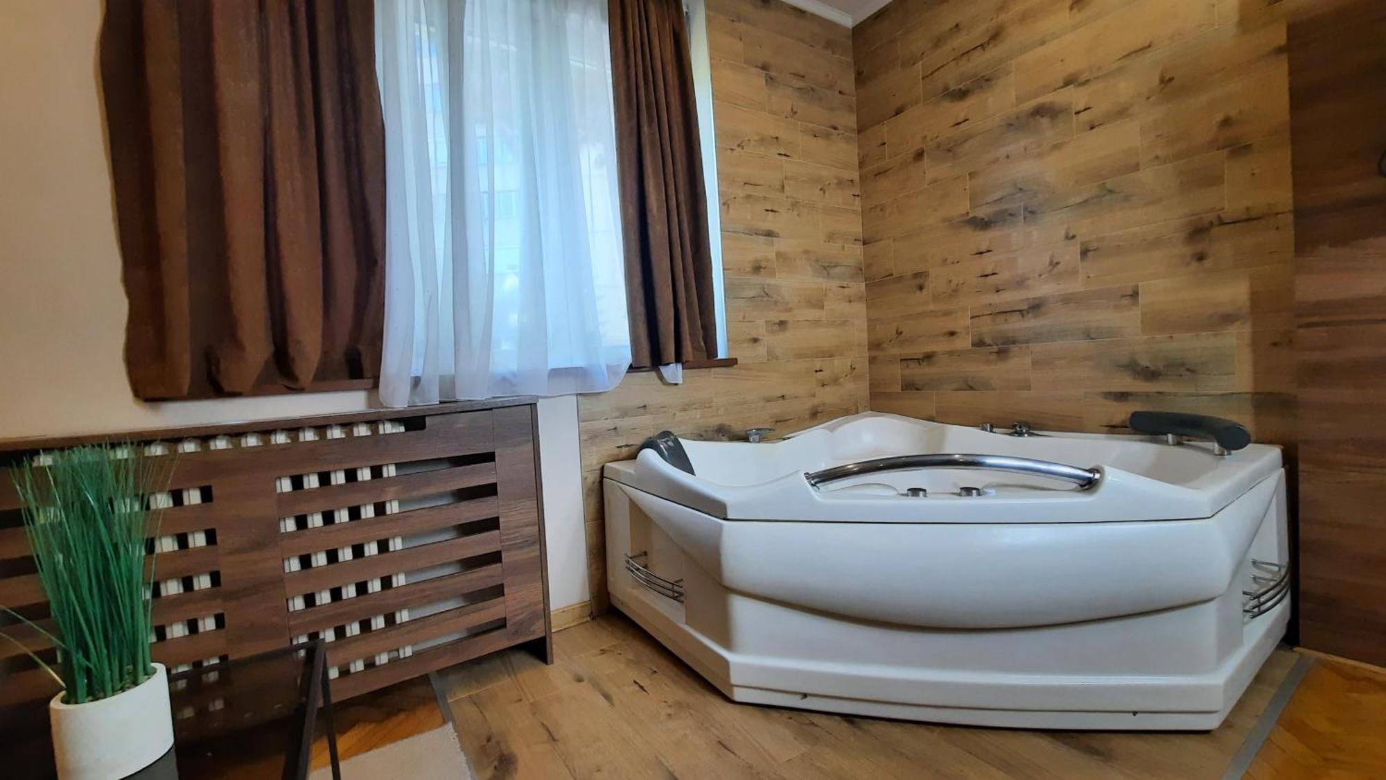 Stan Na Dan Apartman D Lux Jacuzzi Kragujevac Ngoại thất bức ảnh