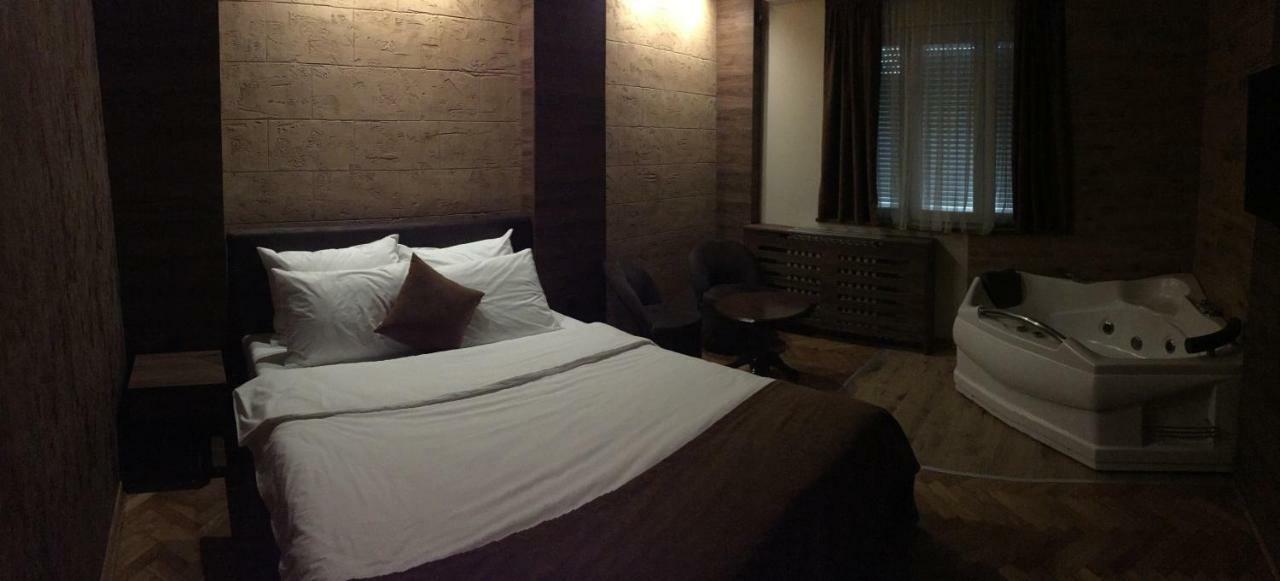 Stan Na Dan Apartman D Lux Jacuzzi Kragujevac Ngoại thất bức ảnh