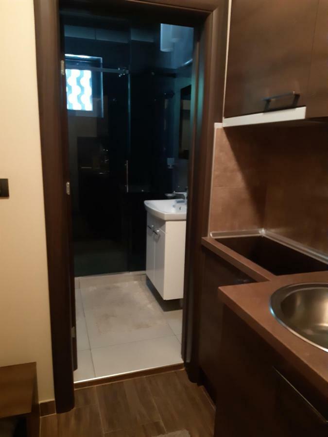 Stan Na Dan Apartman D Lux Jacuzzi Kragujevac Ngoại thất bức ảnh