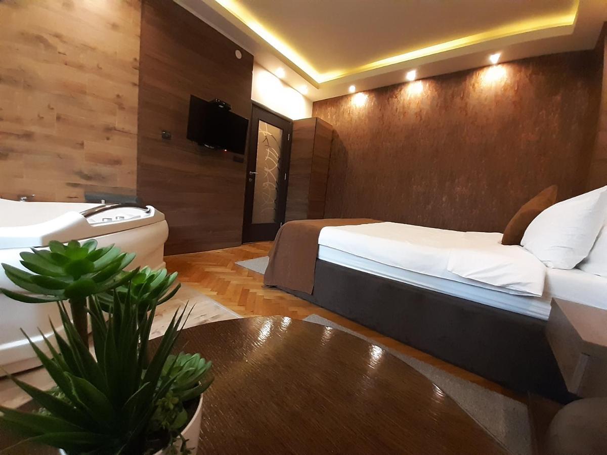 Stan Na Dan Apartman D Lux Jacuzzi Kragujevac Ngoại thất bức ảnh